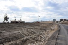 President Ilham Aliyev examines construction progress in 2-4 km section of Baku-Alat highway (PHOTO)
